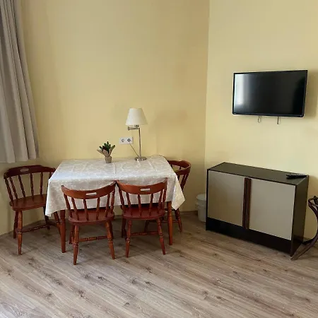 Πανσιόν Korona Vendeghaz *